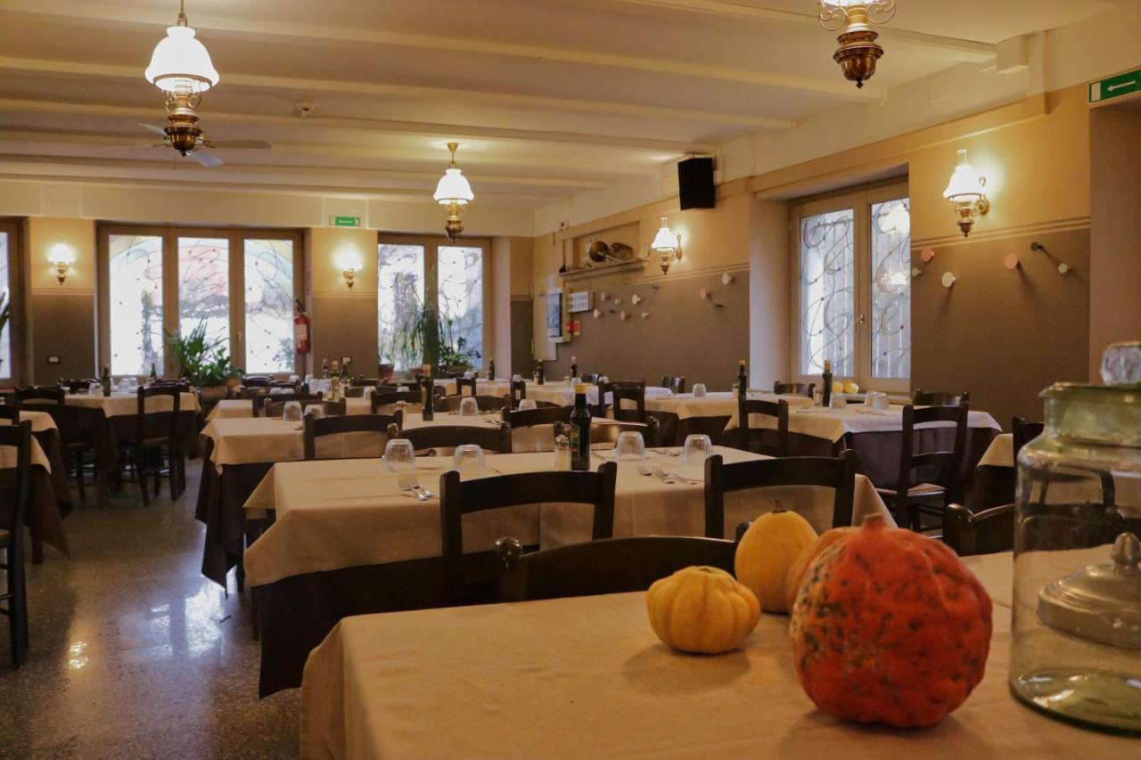 Albergo Ristorante Sole 파나노 외부 사진